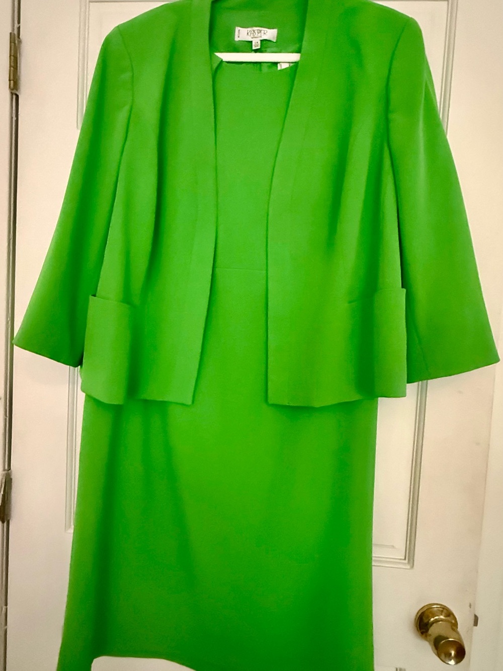 Kasper Vibrant Apple Green Womens Skirt Set with Open-Front Jacket